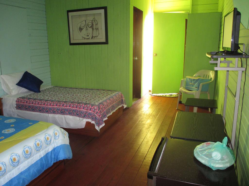 Hotel Flemming Tree Providencia Island Kültér fotó